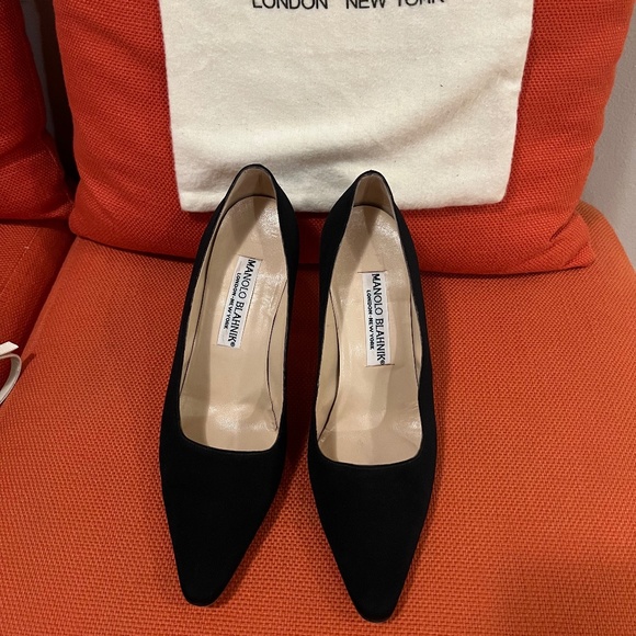 Manolo Blahnik Black Pumps
